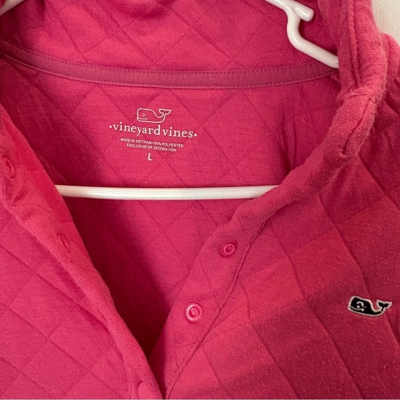 Vineyard Vines Women’s Bright Pink Quilted Top Size Large - Picture 2 of 4